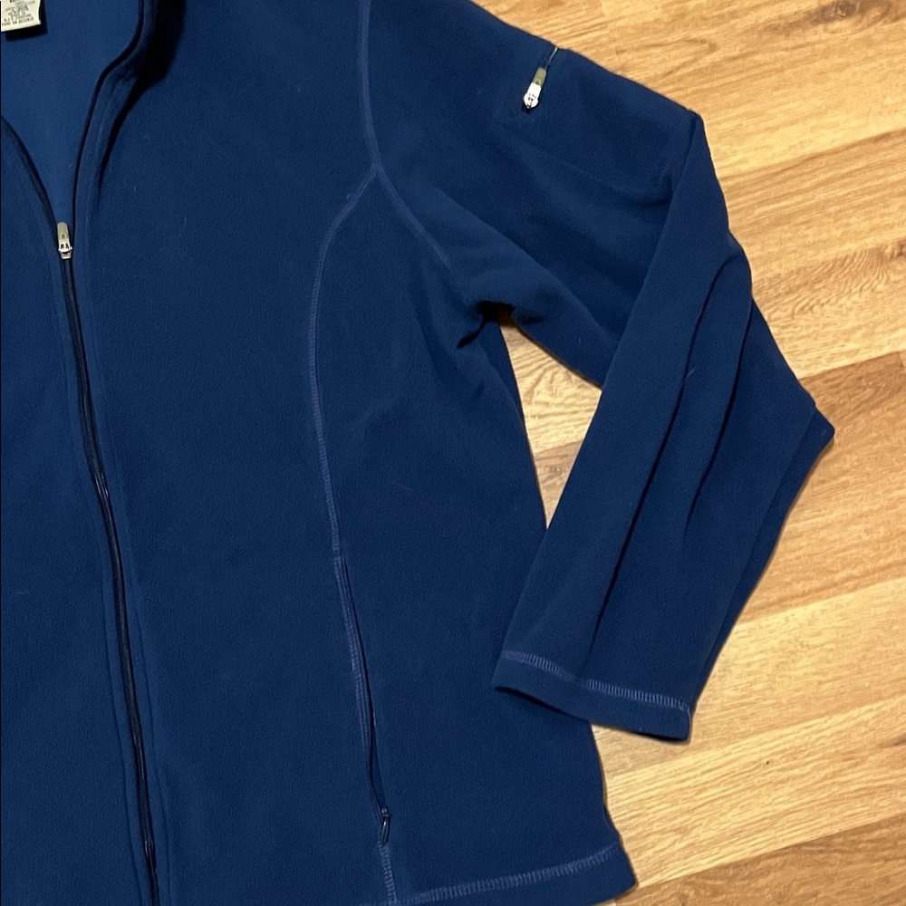 L.L. Bean Women's Deep Blue Fitness Fleece Jacket - Picture 4 of 6
